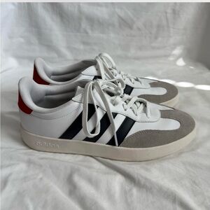 Adidas Men's NWT White and Gray Barreda‎ Sneakers